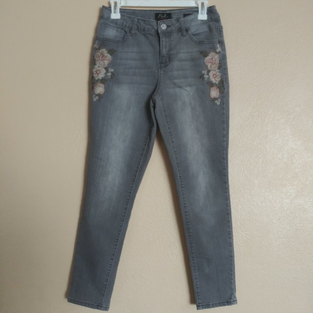 Earl Floral Embroidered Skinny Ankle Jeans Womens size 10
